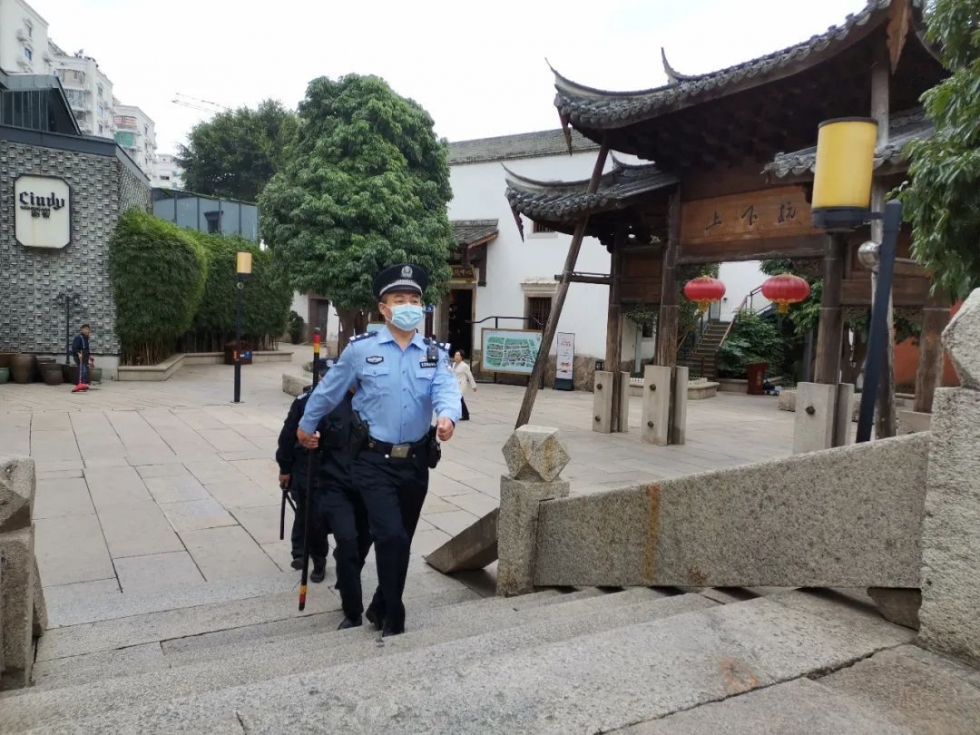 台江警方强化上下杭巡逻防控