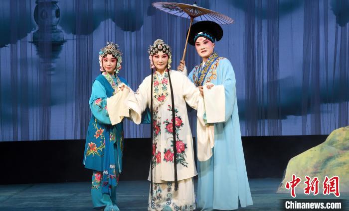 “迎世遗 传文脉”经典京剧《白蛇传》福州演出