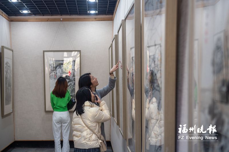 福州：两场女书画家作品展开幕