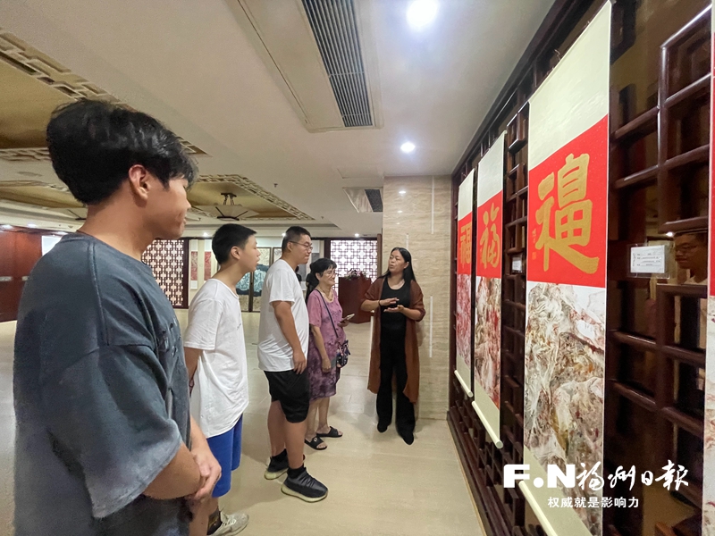 “寻福记”名家漂漆书法作品展22日落幕